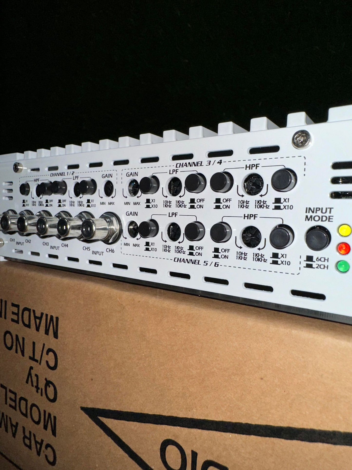 AW-1800.6 6 Channel Amplifier